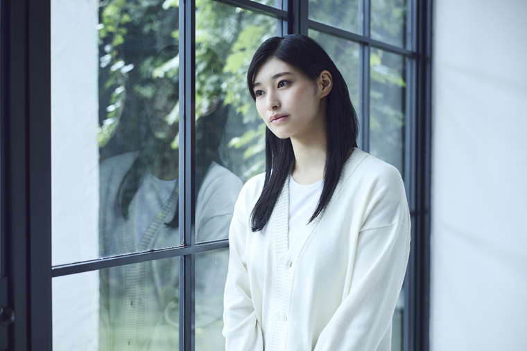 桐谷健太主演『Qrosの女』謎のCM美女役にオーディションを勝ち抜いた 
